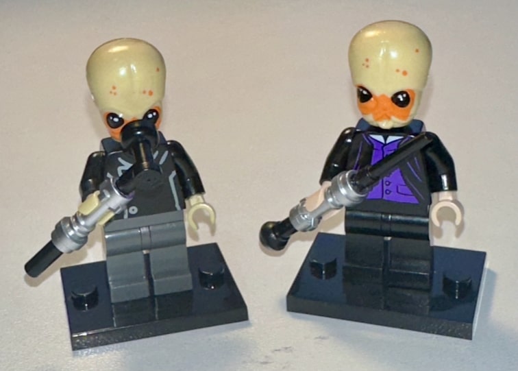 Bith musicians performing in a cantina band